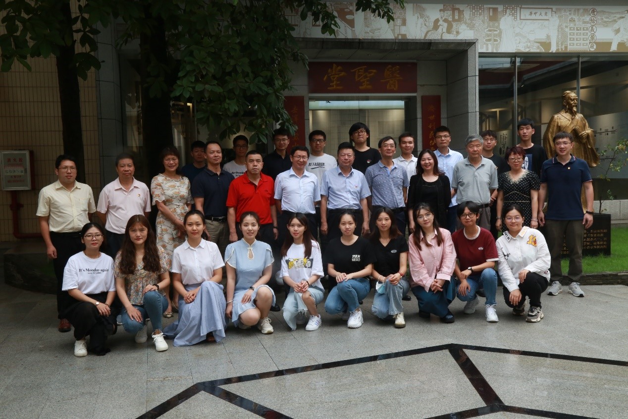 后浪来袭，，必发7790有YOUNG ——2020年应届结业生新员工华美登！