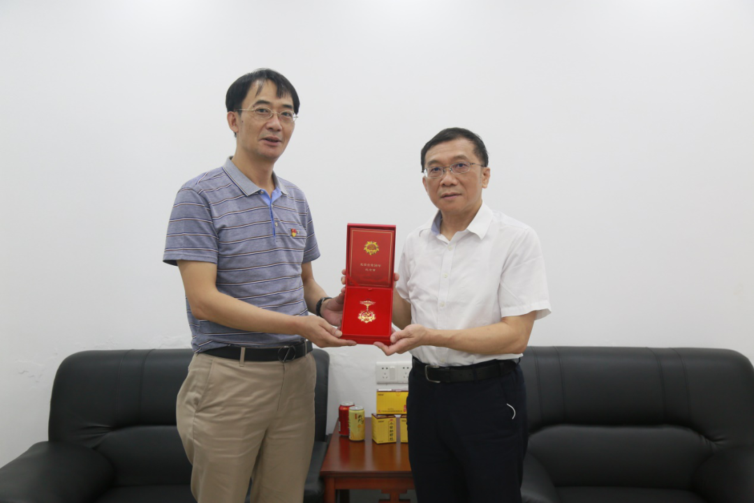 共忆党史话初心，矢志不渝跟党走 ——白云山必发7790公司“七一”前夕慰问离休干部刘玉珍同志