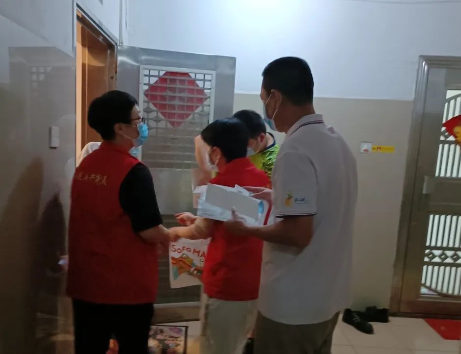 坚守本职齐继承——白云山必发7790公司财务职员战“疫”纪实