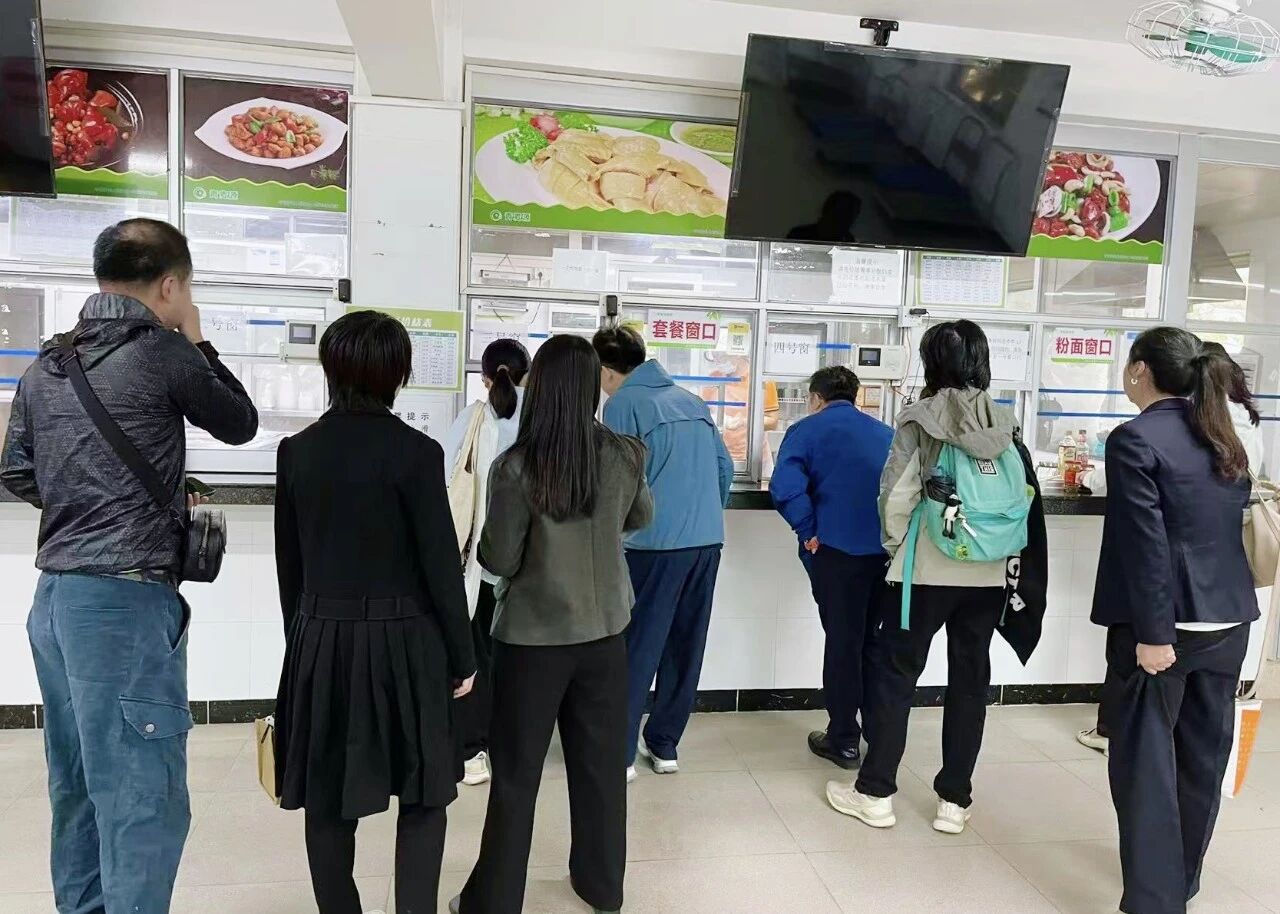 专心办“食”事，，，“膳”新护康健——白云山必发7790制药早餐服务暖心上线